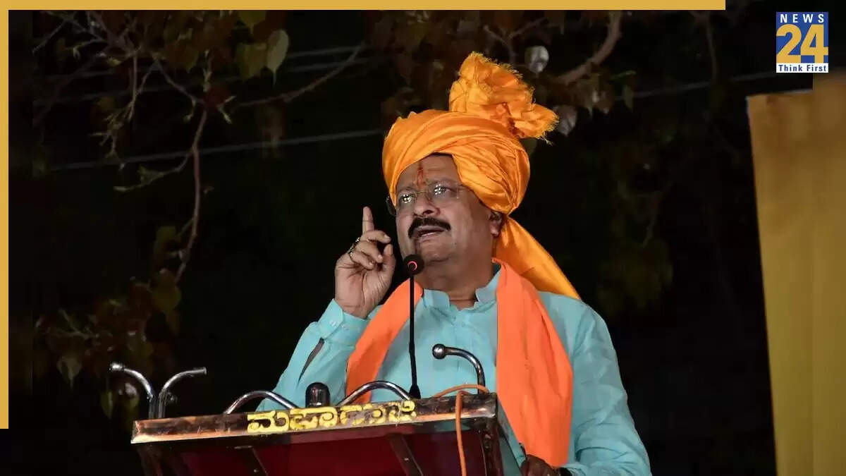 कर्नाटक में गणेश जुलूस के दौरान पथराव पर बीजेपी विधायक के खिलाफ एफआईआर