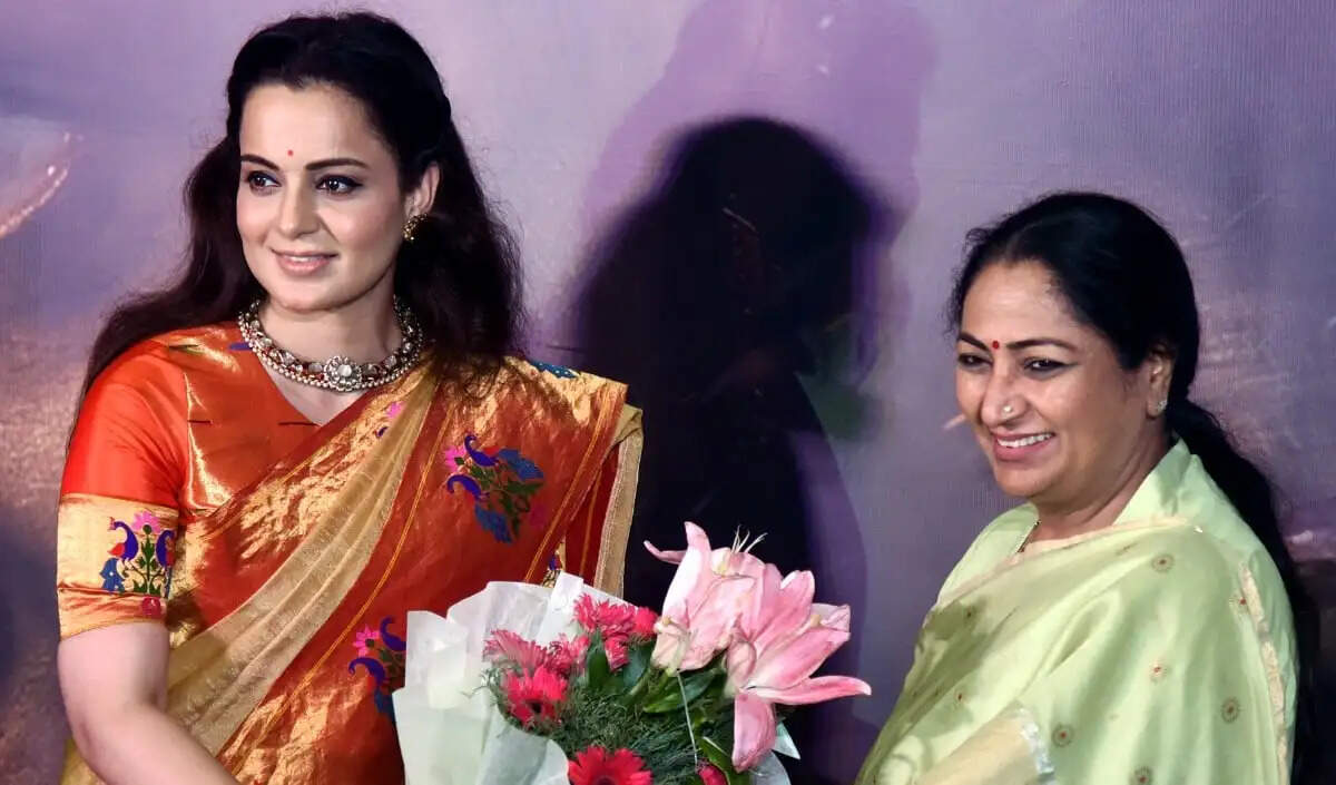 कंगना रनौत की 'भारत भाग्य विधाता' की स्पेशल स्क्रीनिंग में रेखा गुप्ता की सराहना
