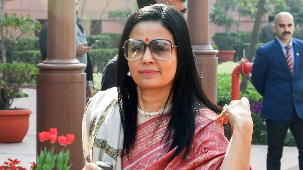 सुप्रीम कोर्ट का महुआ मोइत्रा मामले में महत्वपूर्ण निर्णय