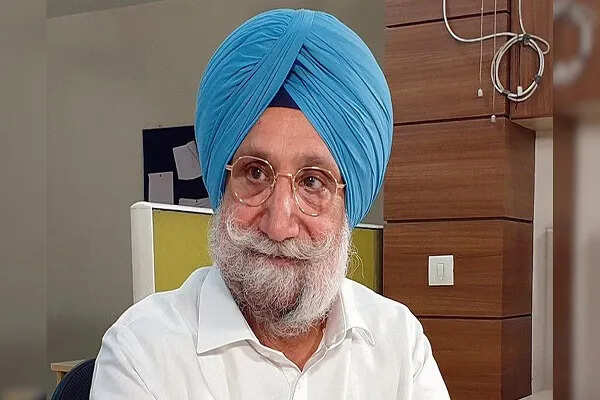 पंजाब पुलिस ने कांग्रेस सांसद सुखजिंदर रंधावा के बेटे को धमकी देने वाले आरोपी को गिरफ्तार किया