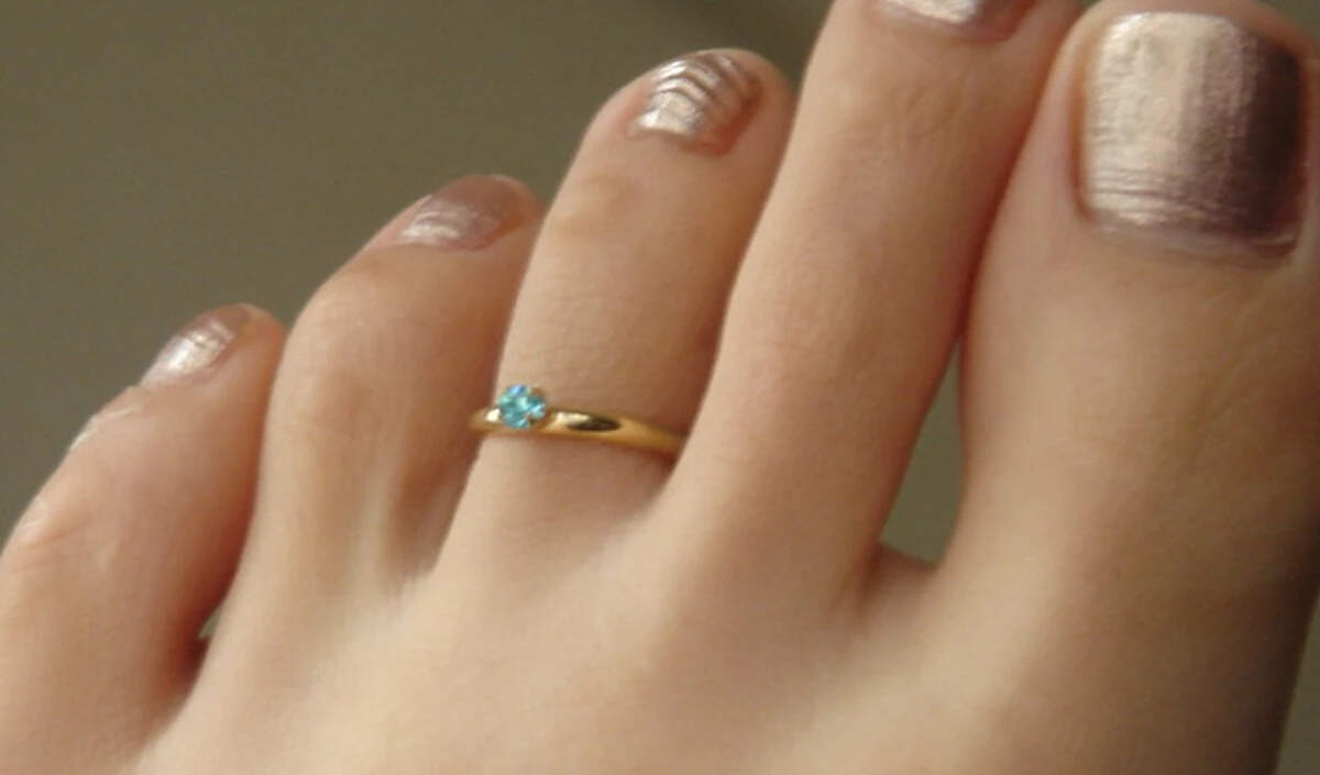 पैरों की बनावट और व्यक्तित्व का संबंध: जानें हस्तरेखा शास्त्र के अनुसार