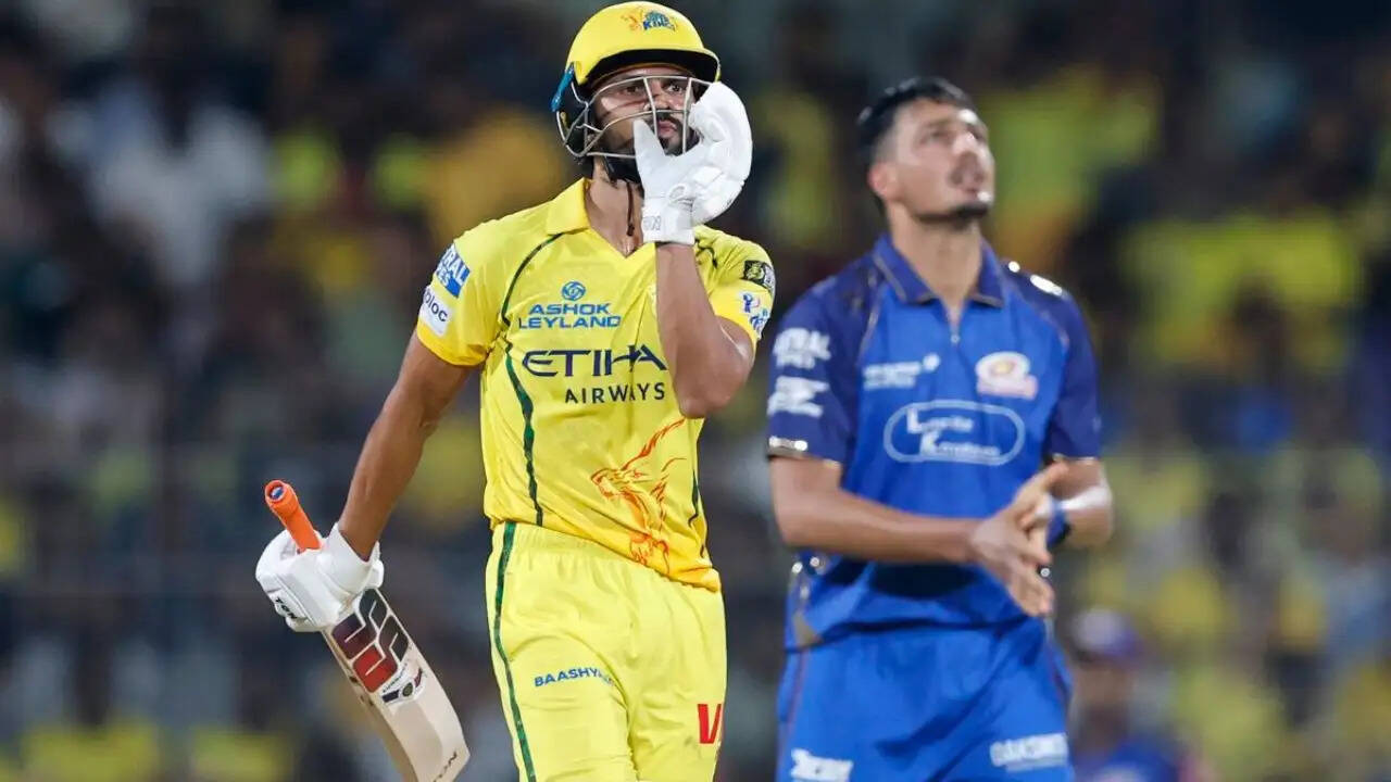 चेन्नई सुपरकिंग्स ने मुंबई इंडियंस को हराया, आईपीएल 2026 में 8 विकेट से जीत