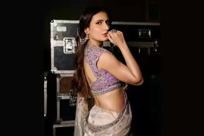 फातिमा सना शेख और विजय वर्मा की रोमांटिक तस्वीरें: 'गुस्ताख इश्क' से पहले का जादू