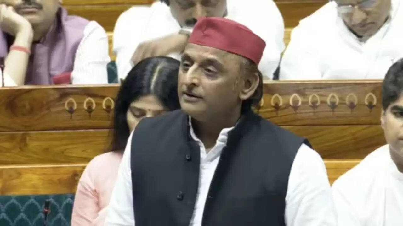 अखिलेश यादव ने संसद में उठाए गंभीर सवाल, क्या है 'ऑपरेशन महादेव' का असली मकसद?