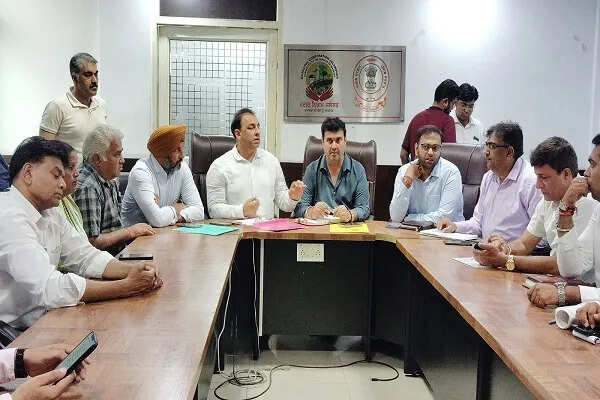 जालंधर में आम आदमी पार्टी की बैठक, विकास कार्यों को मिलेगी नई दिशा
