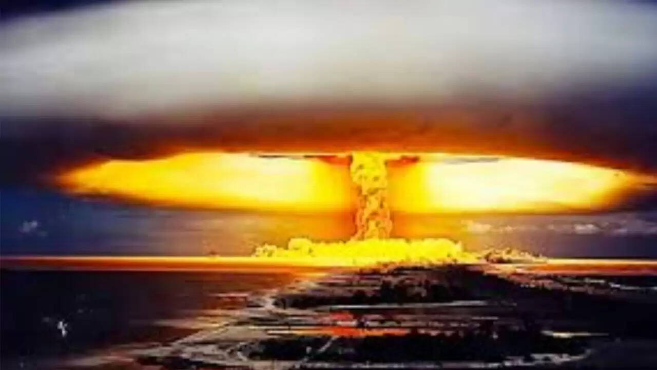 भारत-पाकिस्तान तनाव के बीच Tsar Bomba की चर्चा: क्या है इसकी शक्ति?