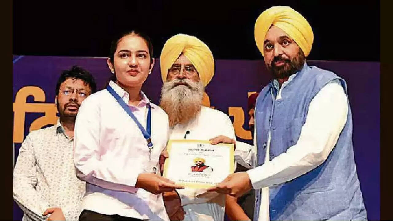 पंजाब में नौकरी पाने का नया युग: सीएम भगवंत मान का युवाओं को बड़ा संदेश