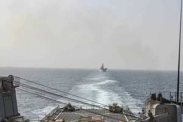 यमन ने ईरान का समर्थन करते हुए बाब-अल-मंदेब जलडमरूमध्य बंद करने की दी चेतावनी