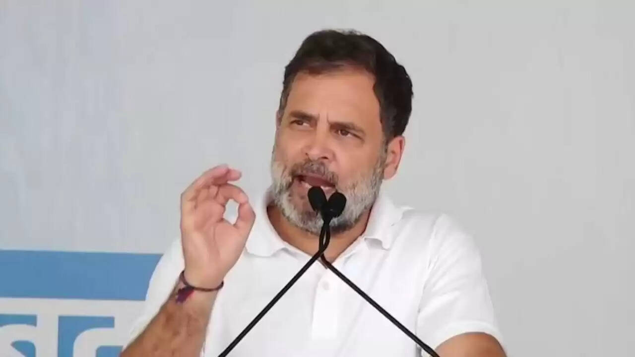 राहुल गांधी का बेगूसराय में मोदी पर तीखा हमला