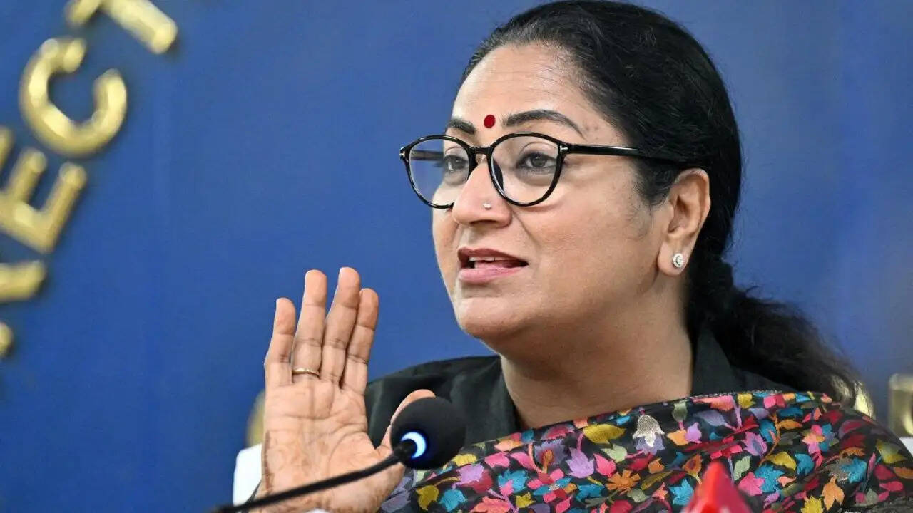 दिल्ली में प्रदूषण नियंत्रण के लिए सख्त नियम: बिना PUC प्रमाणपत्र वाले वाहनों को नहीं मिलेगा ईंधन