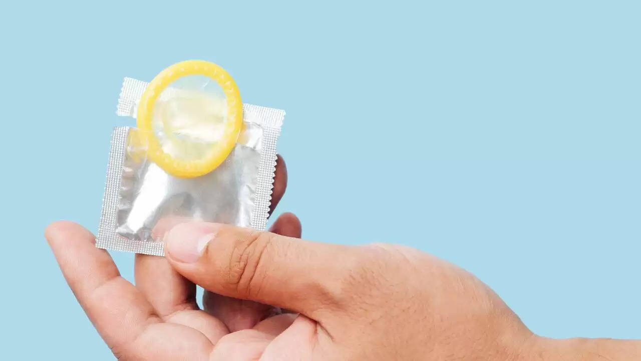 चीन में कंडोम टैक्स: जनसंख्या संकट का नया समाधान