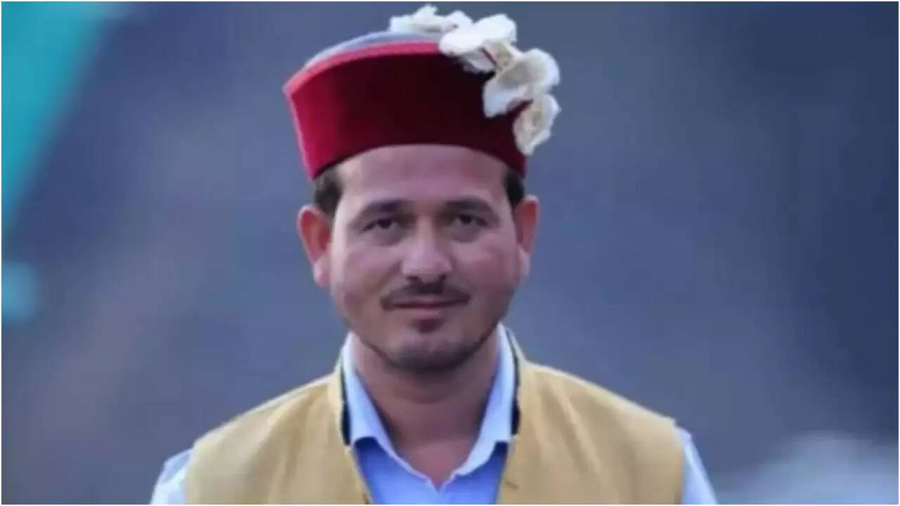 उत्तराखंड में रामलीला में पेपर लीक का जिक्र, हाकम सिंह की गिरफ्तारी