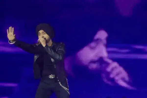 दिलजीत दोसांझ के कनाडा कॉन्सर्ट में प्रदर्शनकारियों का हंगामा