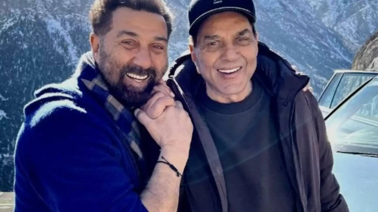 धर्मेंद्र के जन्मदिन पर सनी और ईशा देओल ने साझा की भावुक यादें