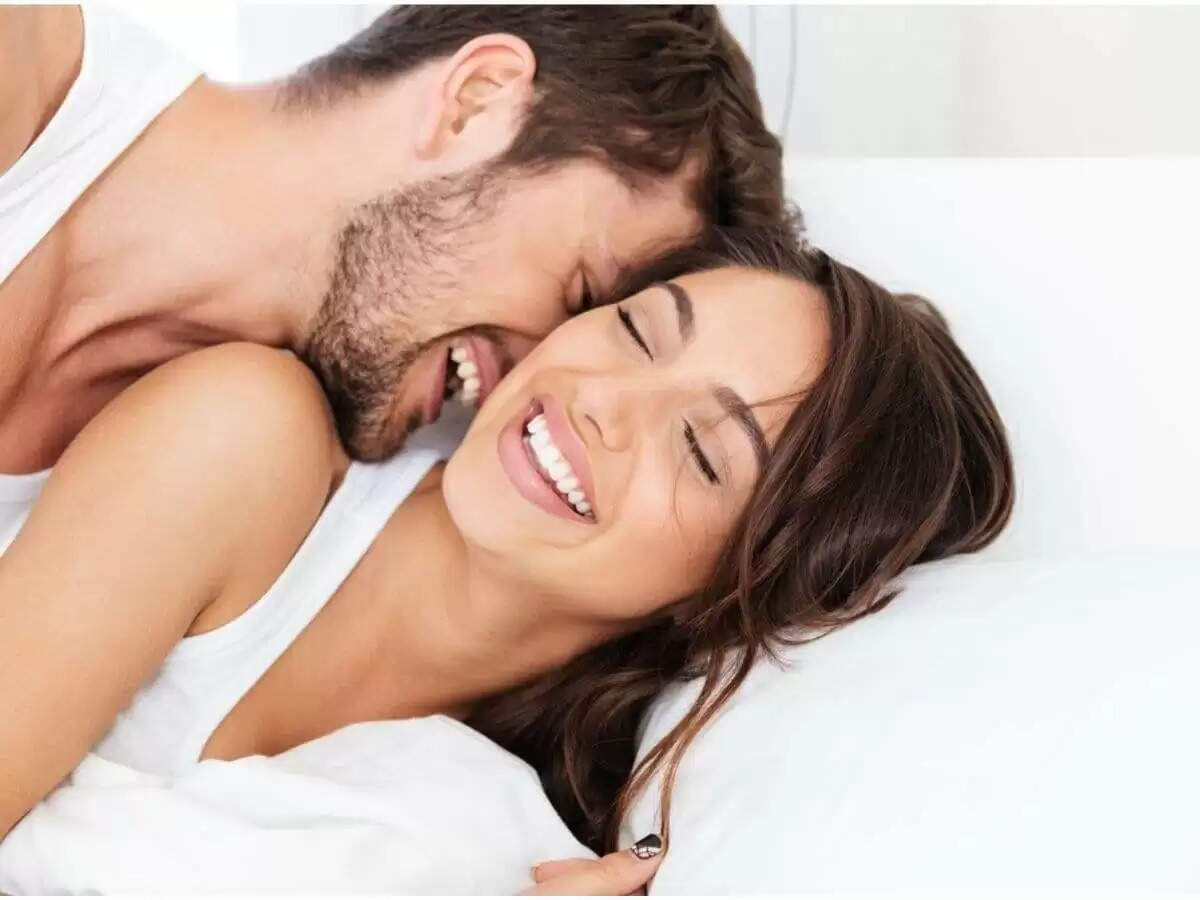 आधुनिक डेटिंग के अनोखे नियम: जानें नए रिश्तों की परिभाषा