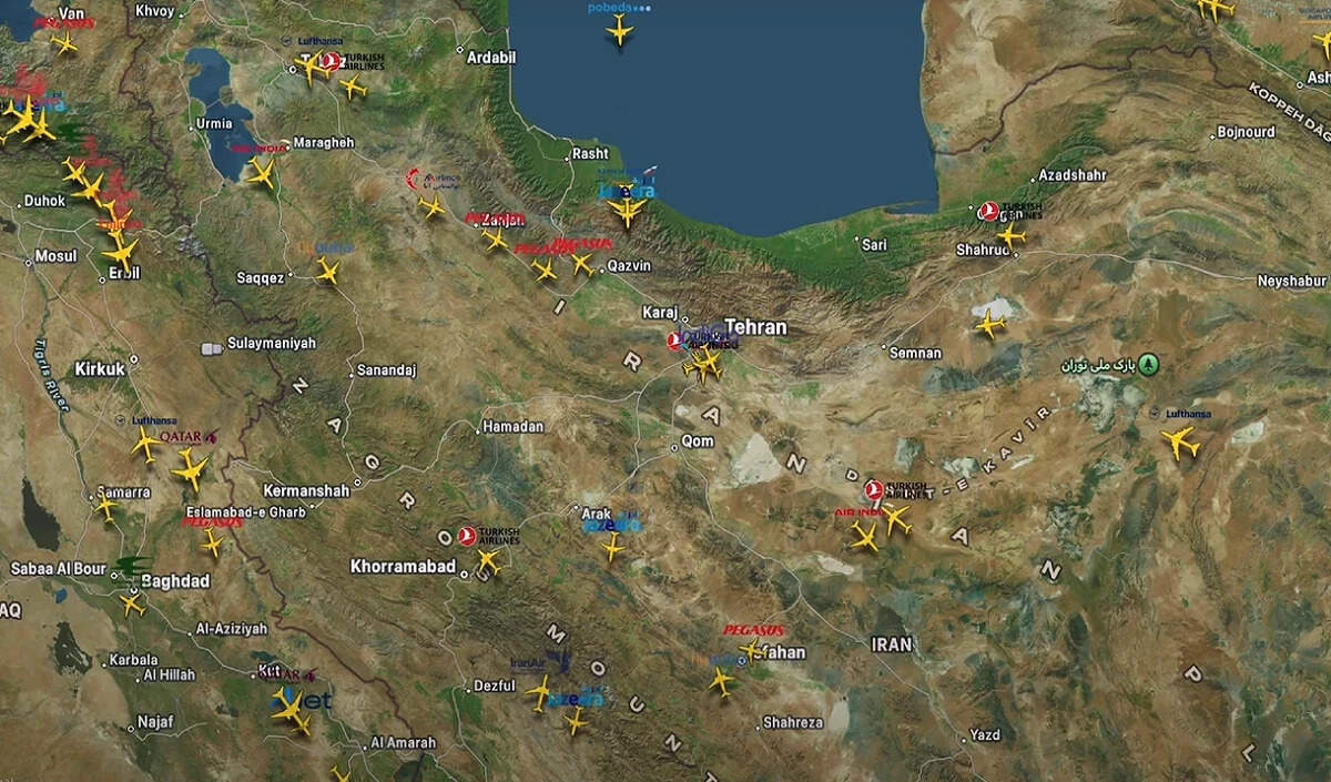 इजराइल ने ईरान के परमाणु स्थलों पर हमलों के बाद हवाई क्षेत्र बंद किया
