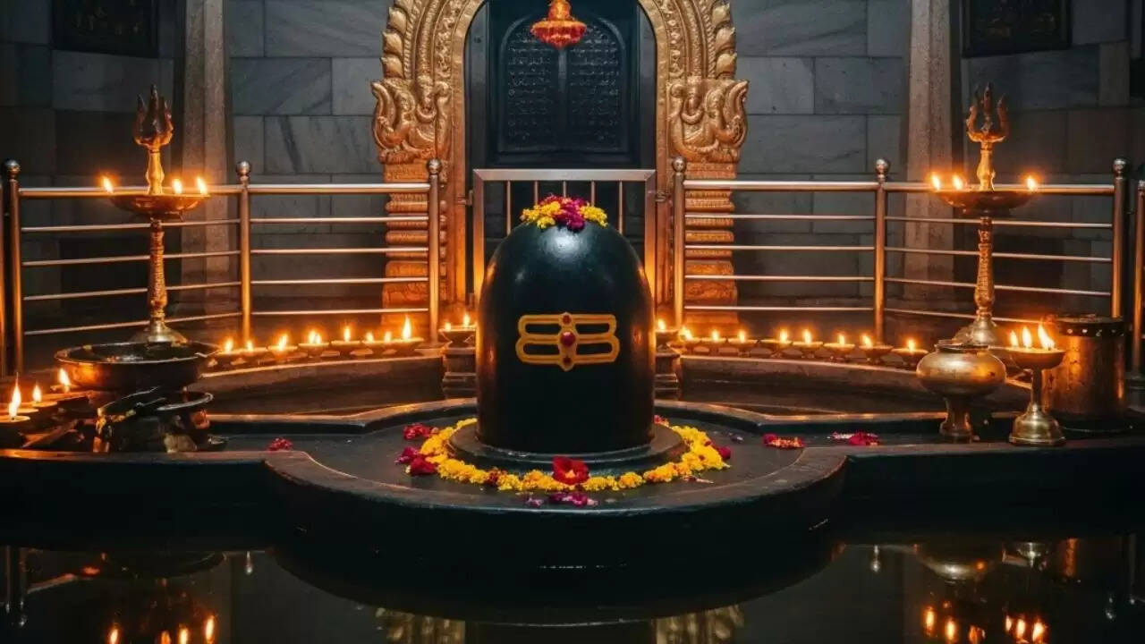 सावन 2025: भगवान शिव की भक्ति का महीना