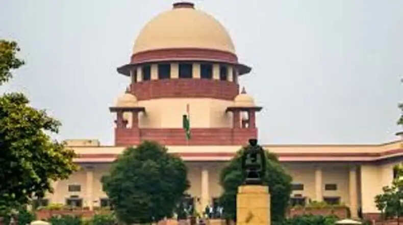 सुप्रीम कोर्ट का बड़ा फैसला: माता-पिता दोनों आईएएस होने पर आरक्षण का लाभ क्यों?