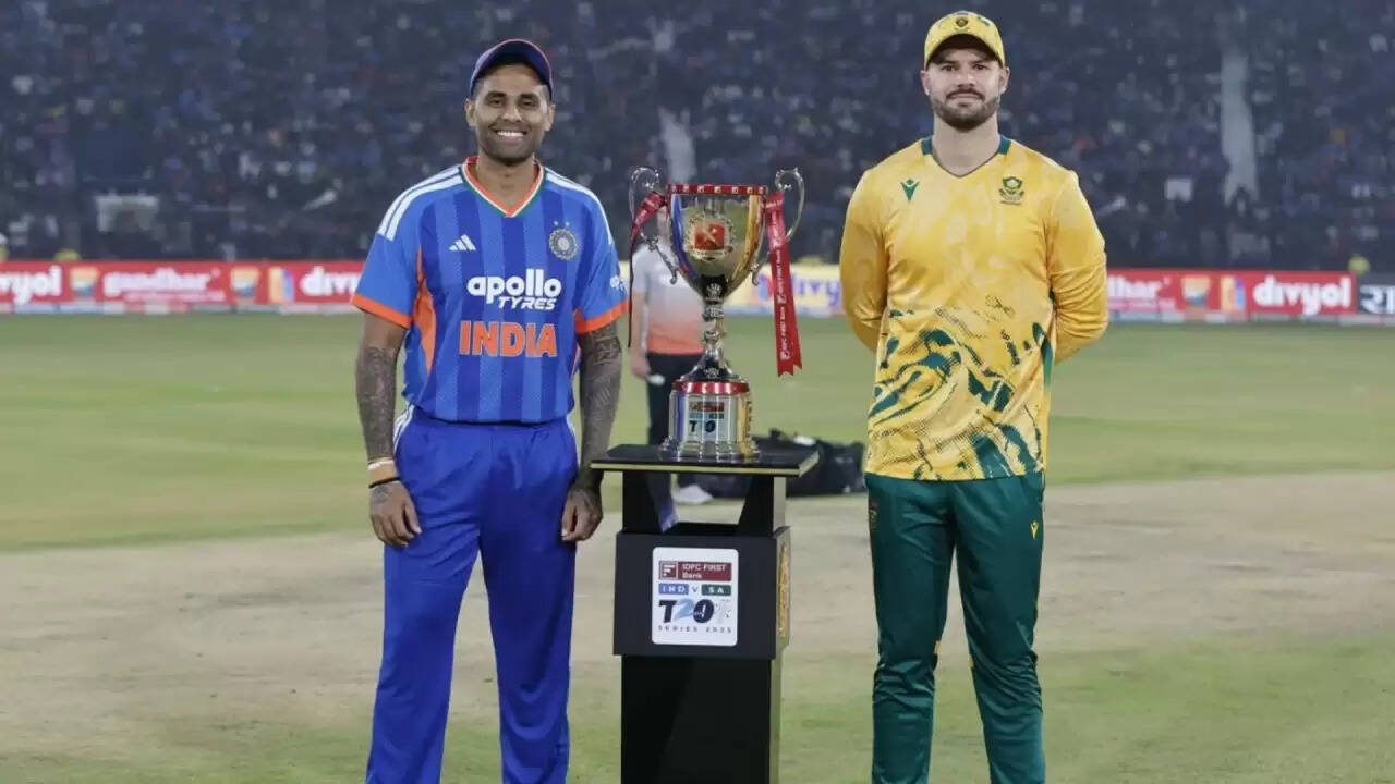 IND vs SA: अहमदाबाद में फाइनल मुकाबले में साउथ अफ्रीका ने जीता टॉस, जानें टीम में हुए बदलाव