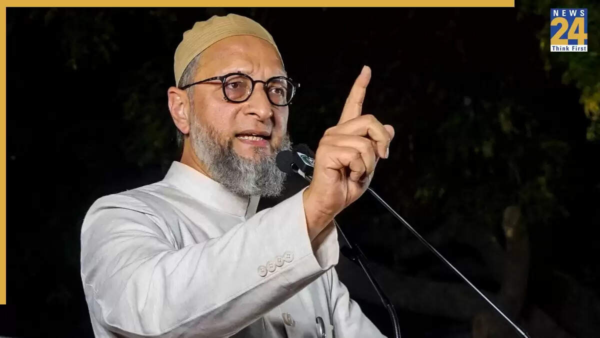 ओवैसी ने NCERT सिलेबस में बदलाव पर बीजेपी को घेरा