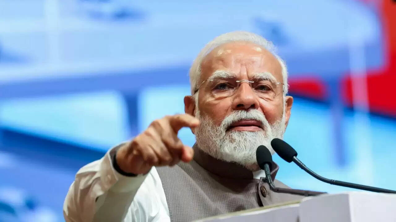 कानपुर में पीएम मोदी का सख्त संदेश: आतंकवाद के खिलाफ उठाएंगे सख्त कदम