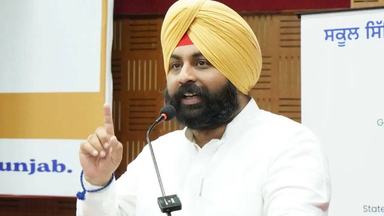 हरजोत सिंह बैंस ने सुखबीर बादल के बयान पर कड़ी प्रतिक्रिया दी, अकाल तख्त की पवित्रता की रक्षा की अपील