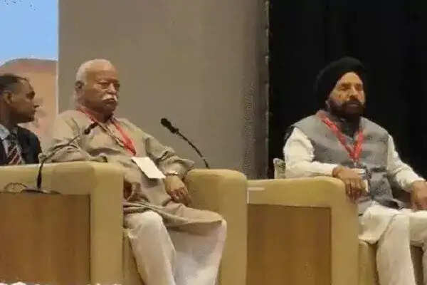 मोहन भागवत का पंजाब दौरा: तीन बच्चों की आवश्यकता और नशे की समस्या पर विचार