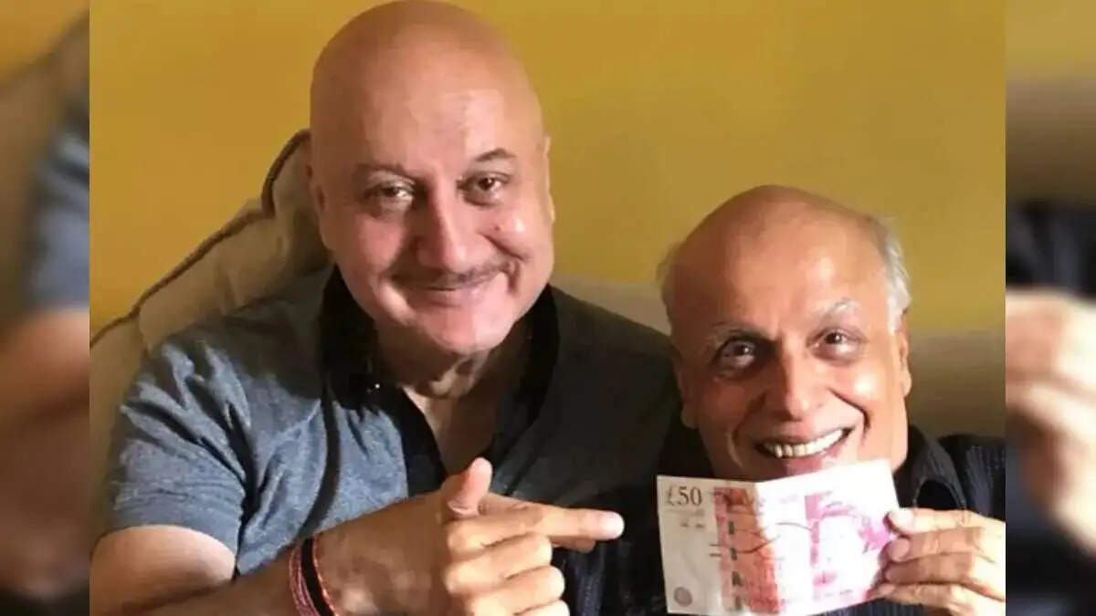 अनुपम खेर और महेश भट्ट के बीच की अनोखी परंपरा