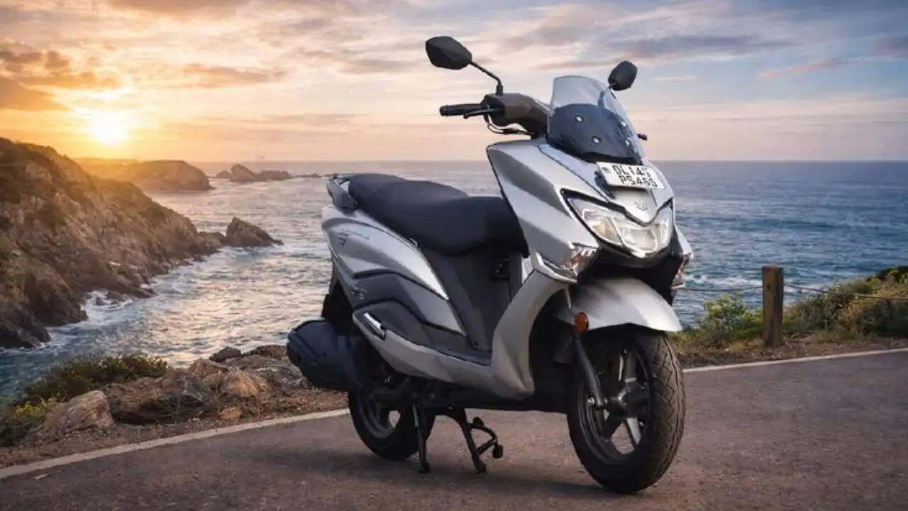 सुजुकी ने पेश की नई बर्गमैन स्ट्रीट: प्रीमियम स्कूटर में नया लुक और फीचर्स