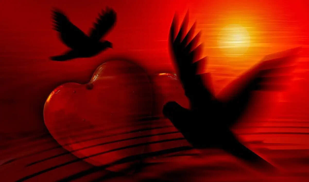 3 अप्रैल 2026 का प्रेम राशिफल: जानें आपकी राशि के लिए क्या है खास