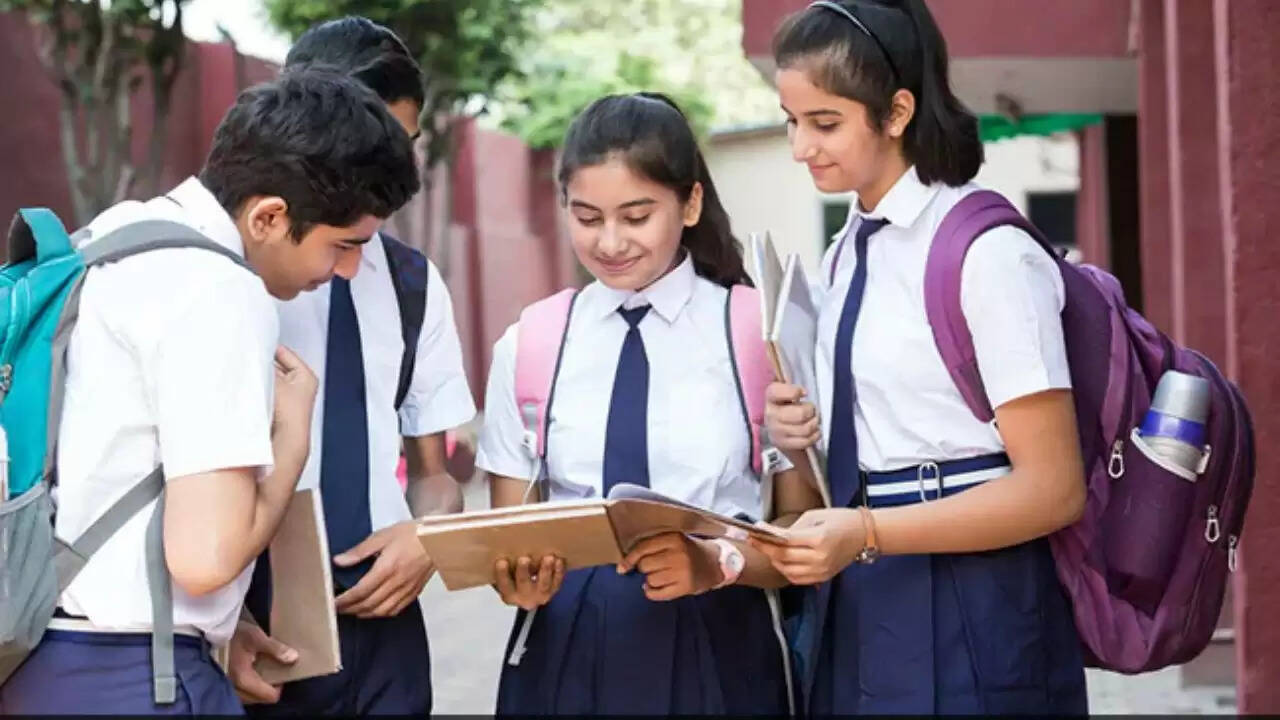केंद्र सरकार ने बच्चों की स्टेशनरी पर जीएसटी समाप्त किया