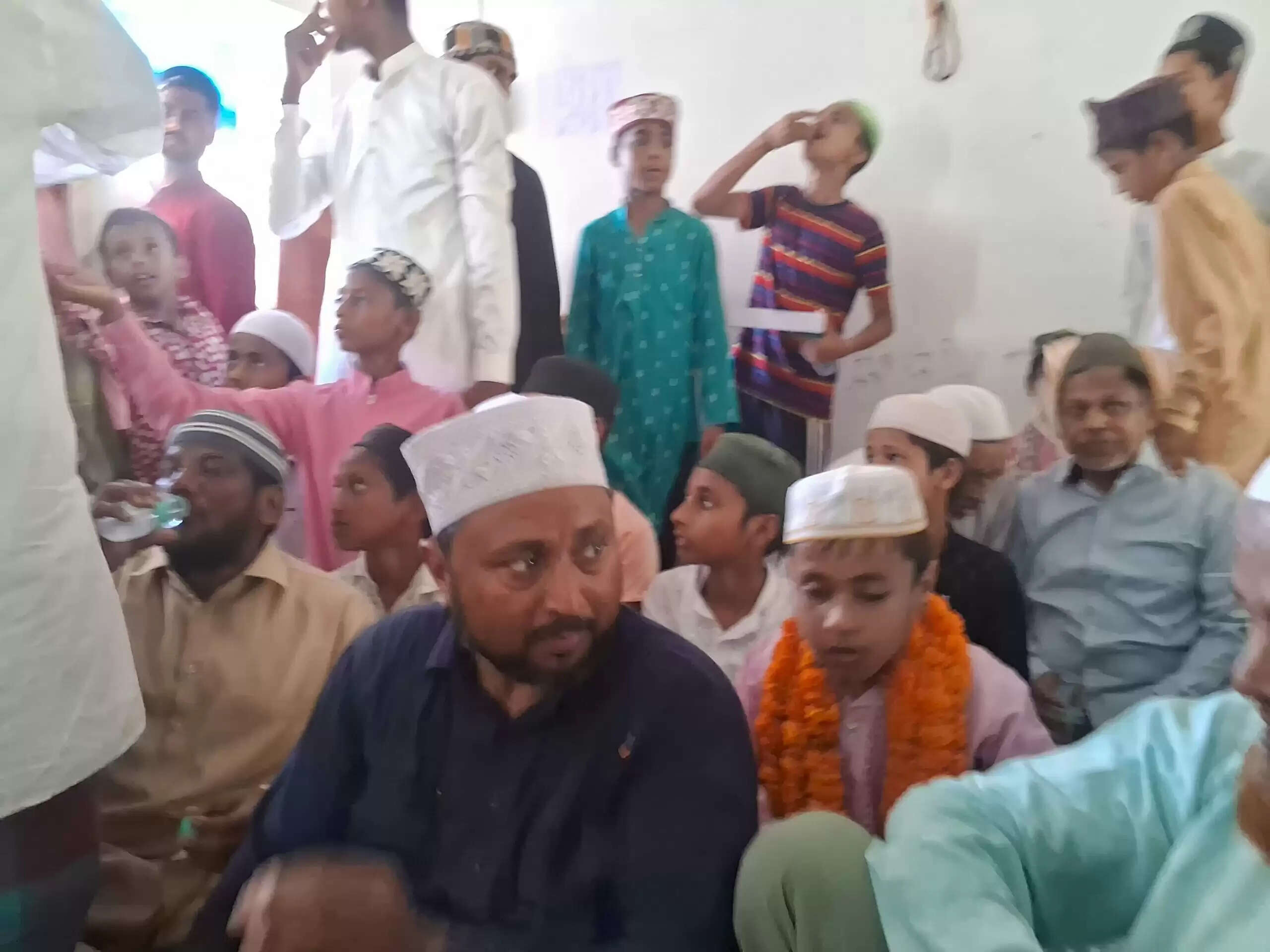 मुस्लिम समुदाय की मानवता की मिसाल: फ्रीजर बॉक्स की खरीद से समाज सेवा