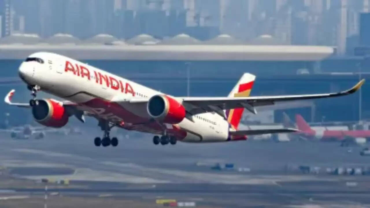एयर इंडिया की उड़ान तकनीकी खराबी के कारण रद्द, 255 यात्री फंसे