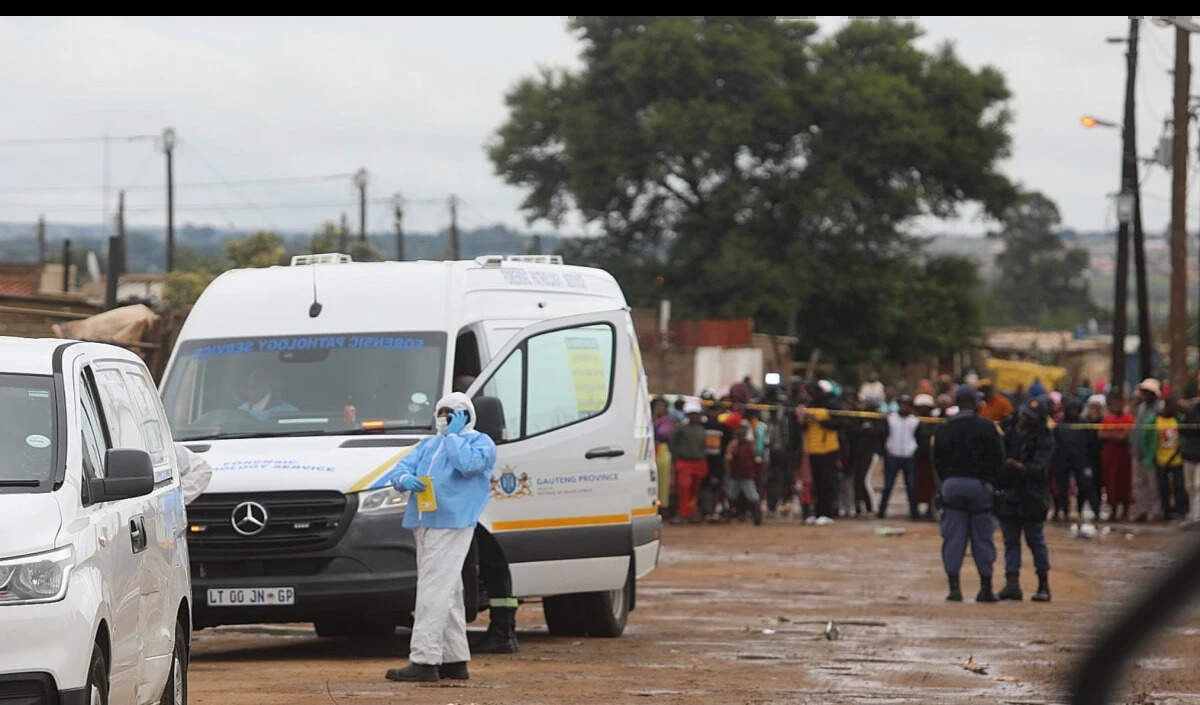 दक्षिण अफ्रीका में बार में गोलीबारी से नौ की मौत, हिंसा की बढ़ती घटनाएं