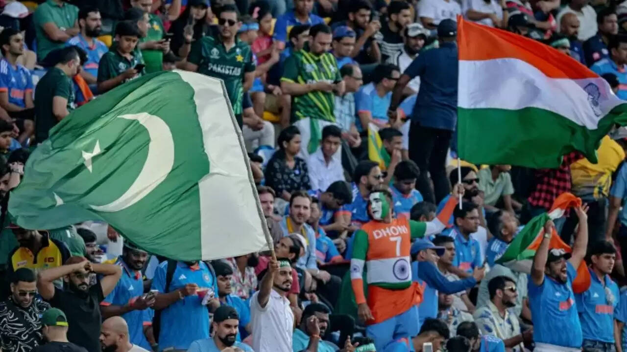 आयरलैंड ने पाकिस्तान के खिलाफ 3 T20I मैचों के लिए 14 सदस्यीय टीम की घोषणा की