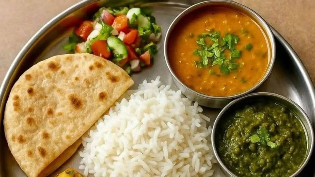 रोटी बनाम चावल: कौन सा है बेहतर विकल्प?