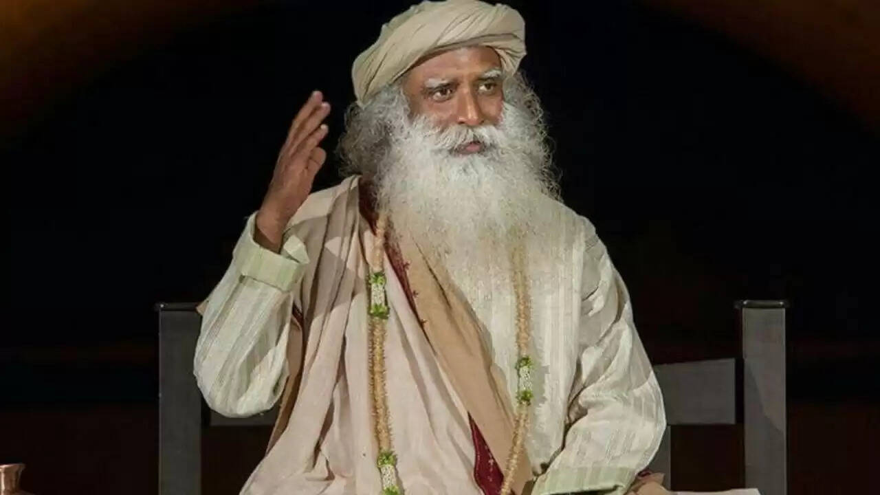 सद्गुरु जग्गी वासुदेव ने सिलीगुड़ी कॉरिडोर पर उठाए महत्वपूर्ण सवाल