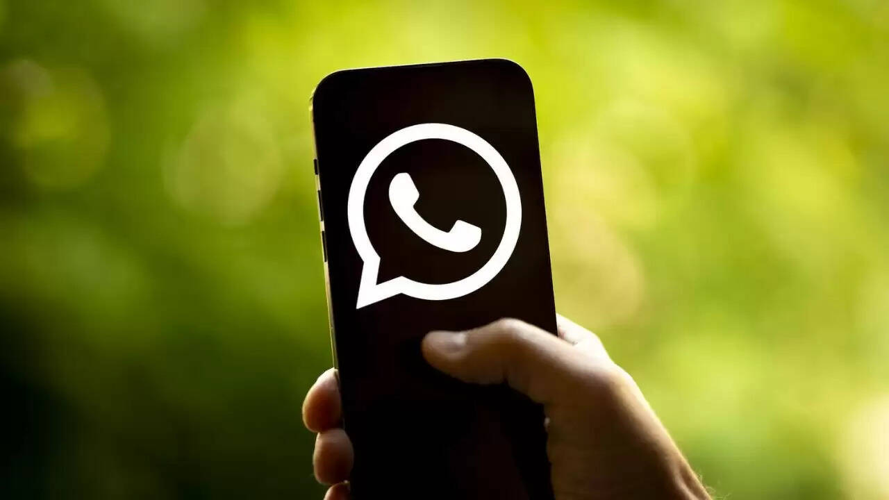 WhatsApp का नया लॉगआउट फीचर: जानें कैसे होगा काम