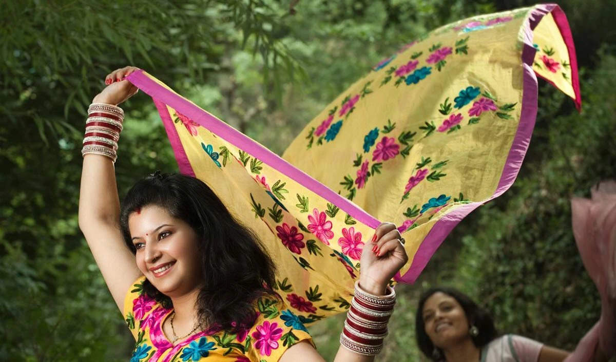 दुपट्टा स्टाइलिंग: अपने बॉडी टाइप के अनुसार सही तरीके से ड्रेप करें