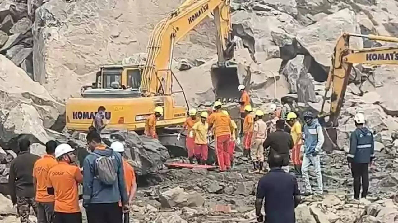 ओडिशा में अवैध खनन के दौरान विस्फोट, दो मजदूरों की मौत