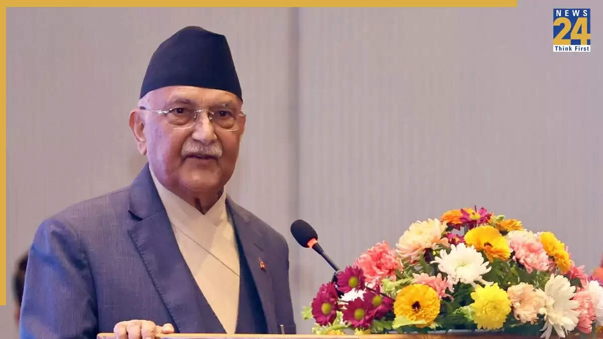 नेपाल में पूर्व पीएम ओली का बयान, हिंसक प्रदर्शनों के बीच सुरक्षा में हैं