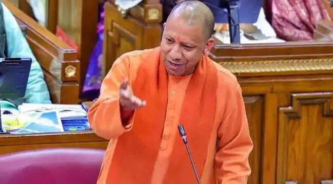 योगी आदित्यनाथ का शिक्षामित्रों और अनुदेशकों के लिए वेतन वृद्धि का ऐलान