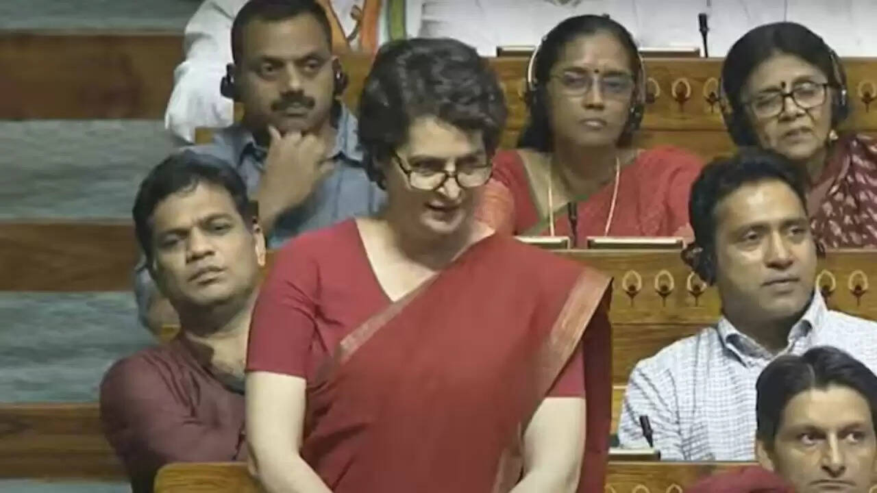 प्रियंका गांधी ने पहलगाम हमले पर उठाए गंभीर सवाल, सरकार की सुरक्षा व्यवस्था पर उठे सवाल