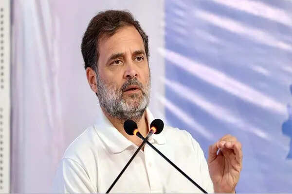 चुनाव आयोग ने राहुल गांधी की सीसीटीवी फुटेज मांग को किया अस्वीकार