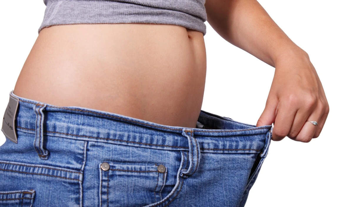 जींस को बिना दर्जी के टाइट करने के आसान तरीके