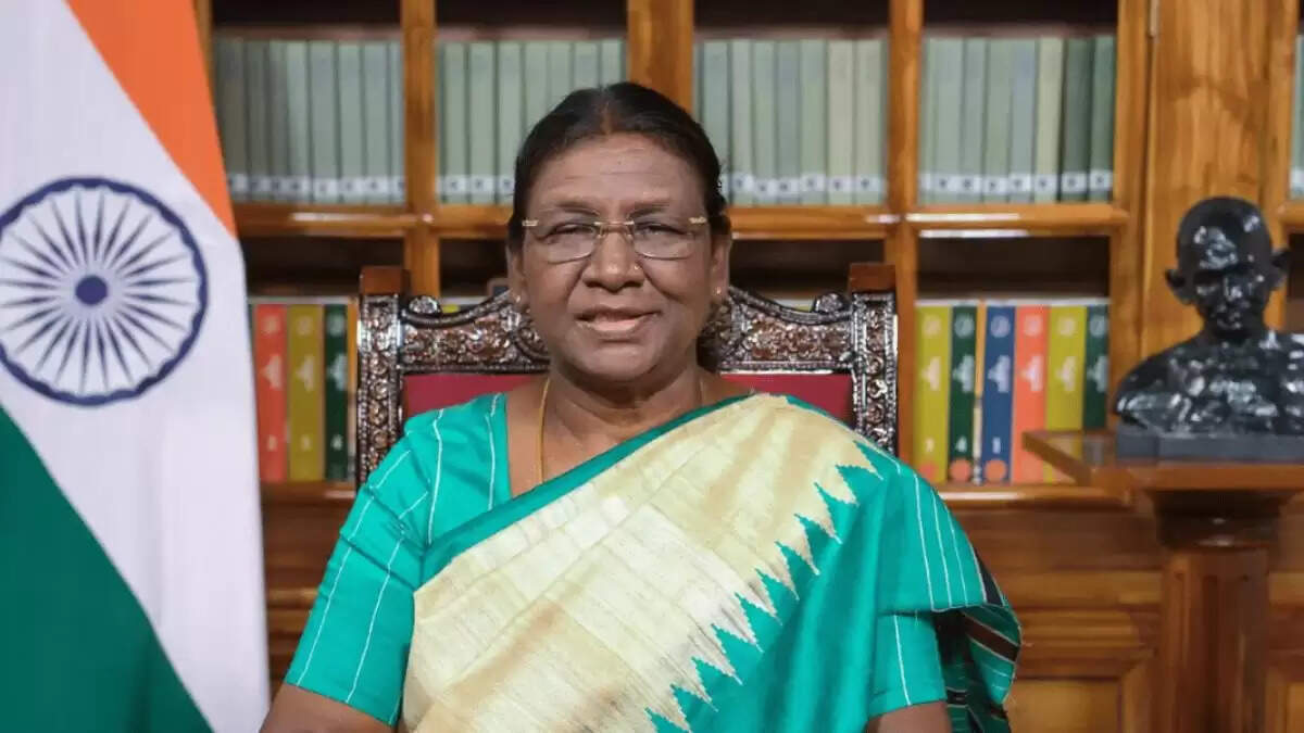 राष्ट्रपति मुर्मू का स्वतंत्रता दिवस संबोधन: आत्मनिर्भरता और जलवायु परिवर्तन की चुनौतियाँ