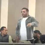 कैथल जिला परिषद की बैठक में गन कल्चर का प्रभाव: गायक कर्मबीर फौजी का विवादित प्रवेश