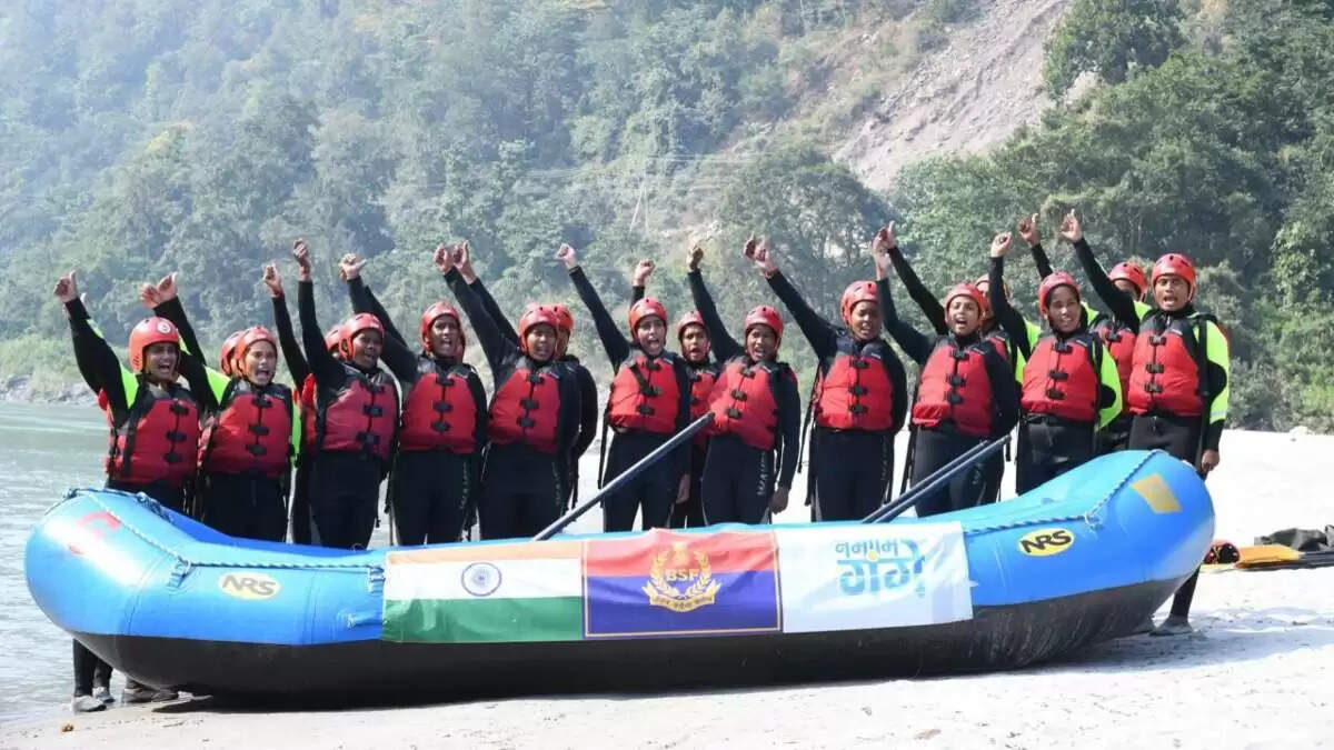 BSF की महिलाओं ने गंगोत्री से गंगासागर तक की राफ्टिंग में बनाया नया रिकॉर्ड