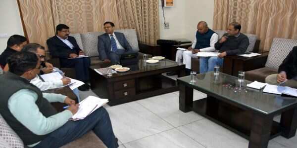 शहरी क्षेत्रों को स्वच्छ व सुंदर बनाने का प्रयास करें अधिकारी:कमल गुप्ता