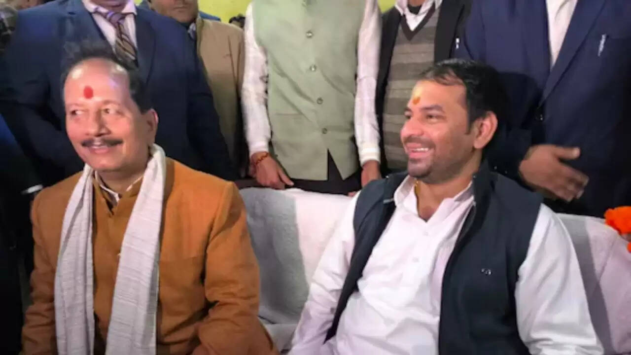 बिहार में दही-चूड़ा भोज: राजनीतिक संकेतों का नया मंच